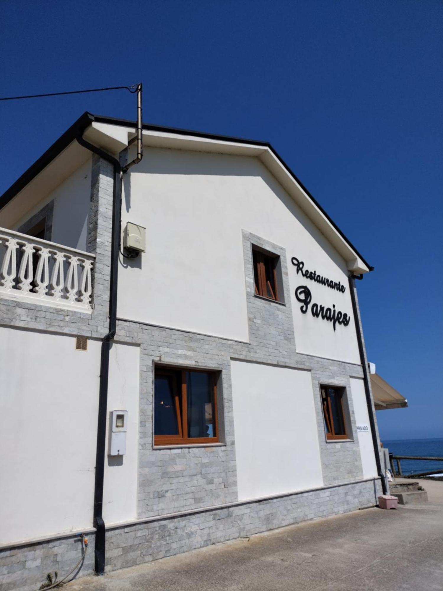 Hostal Restaurante Parajes Кастрополь Экстерьер фото