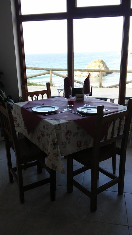 Hostal Restaurante Parajes Кастрополь Экстерьер фото